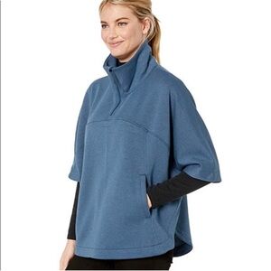 The North Face Slacker Short Sleeve Poncho
